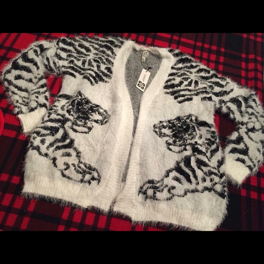 ‼️‼️‼️SOLD ‼️‼️‼️ Fashion Ten M/L - New